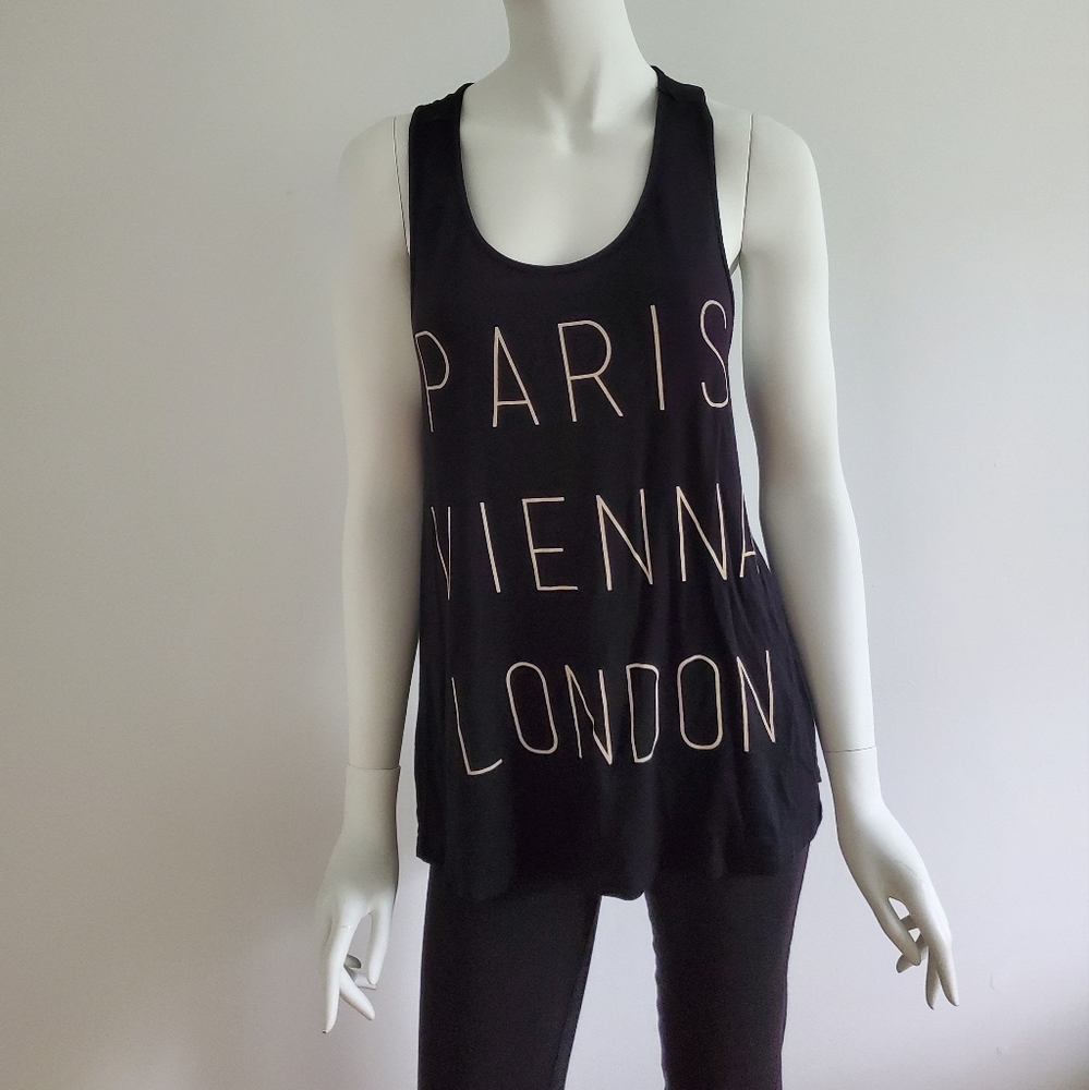 Sleeveless long tank top